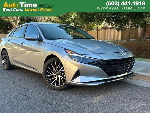 2022 Hyundai ELANTRA SEL