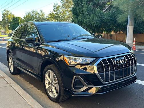2022 Audi Q3 45 S line Premium