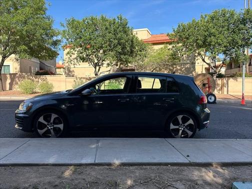 2015 Volkswagen Golf GTI 2.0T S 4-Door