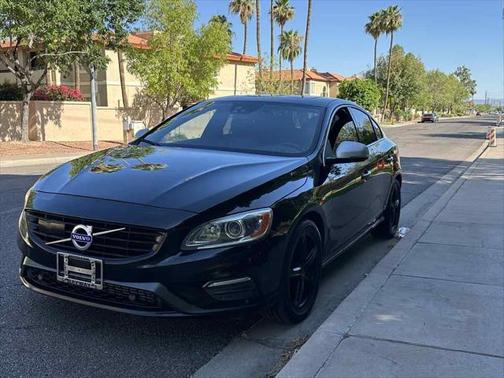 2017 Volvo S60 T6 R-Design Platinum
