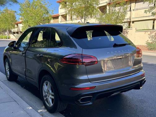 2016 Porsche Cayenne Cayenne