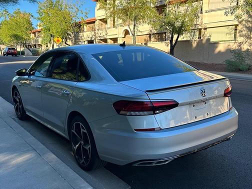 2020 Volkswagen Passat 2.0T R-Line