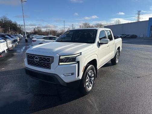 2024 Nissan Frontier SL