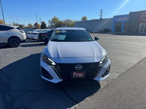 2024 Nissan Altima 2.5 SR