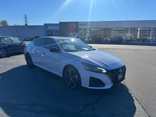 2024 Nissan Altima 2.5 SR