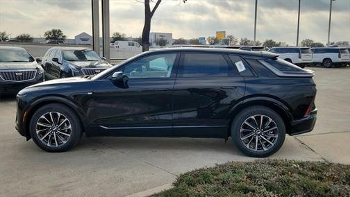 2025 Cadillac LYRIQ Sport w/1SJ