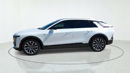 Crystal White Tricoat 2024 Cadillac LYRIQ Sport