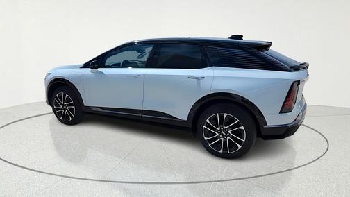 Vibrant White Tricoat 2026 Cadillac OPTIQ Sport