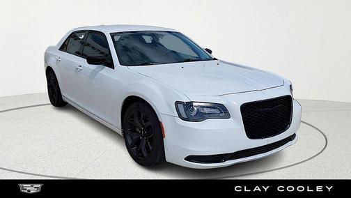 2023 Chrysler 300 Touring