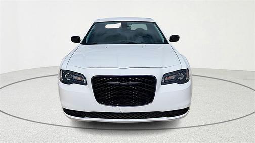 2023 Chrysler 300 Touring