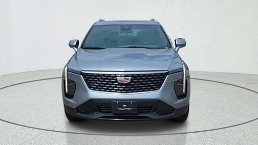 Argent Silver Metallic 2025 Cadillac XT4 Premium Luxury