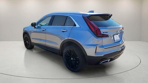 Argent Silver Metallic 2025 Cadillac XT4 Premium Luxury