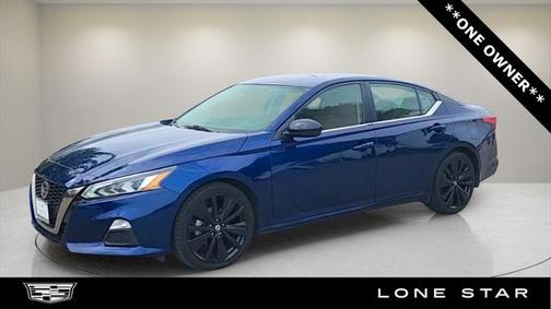 2022 Nissan Altima SR FWD