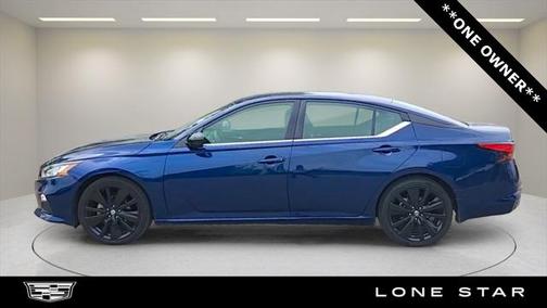 2022 Nissan Altima SR FWD