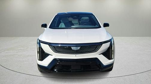 2025 Cadillac OPTIQ Luxury 2 AWD