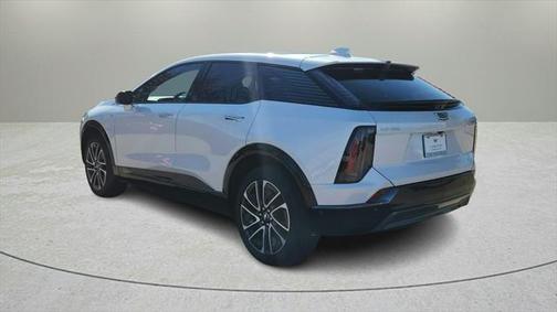 2025 Cadillac OPTIQ Luxury 2 AWD