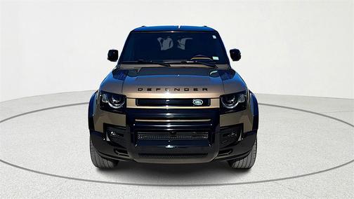 2023 Land Rover Defender 130 X-Dynamic SE