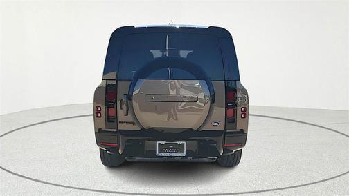 2023 Land Rover Defender 130 X-Dynamic SE