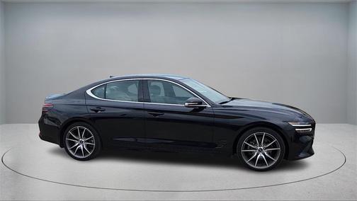 2023 Genesis G70 2.0T RWD