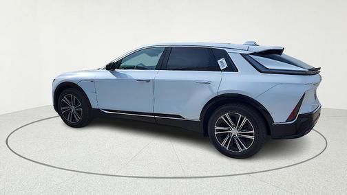 Vibrant White Tricoat 2026 Cadillac LYRIQ Luxury