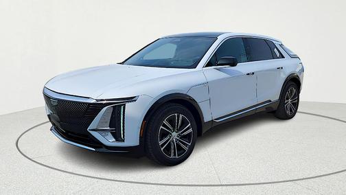 Vibrant White Tricoat 2026 Cadillac LYRIQ Luxury