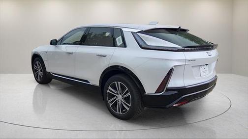 2025 Cadillac LYRIQ Luxury w/1SD