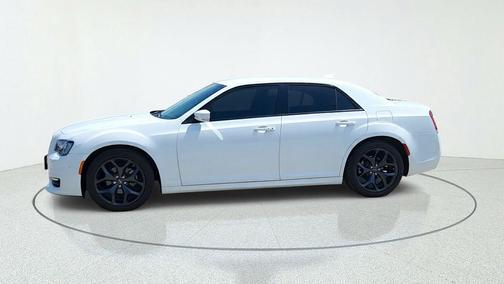 Bright White Clearcoat 2023 Chrysler 300 Touring
