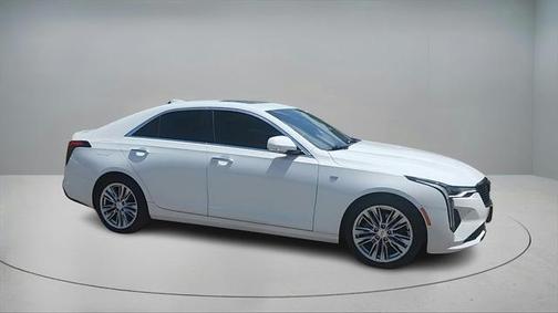 2023 Cadillac CT4 Premium Luxury