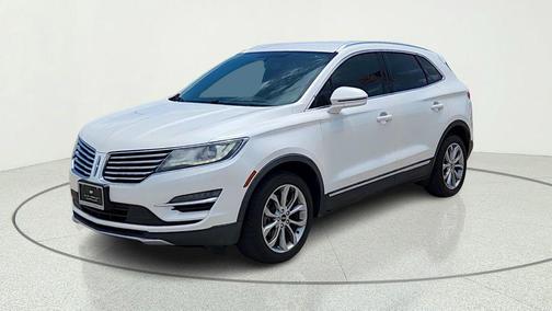 White Platinum 2018 Lincoln MKC Select