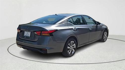 2025 Nissan Altima S FWD