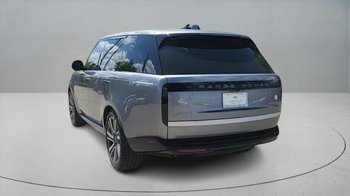 2025 Land Rover Range Rover P615 SV