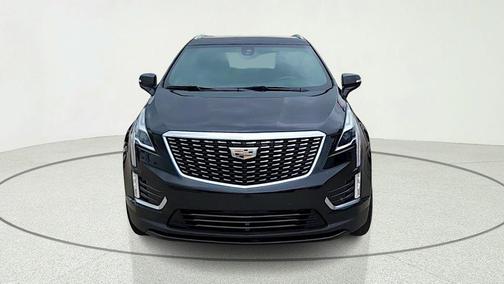 Stellar Black Metallic 2022 Cadillac XT5 Luxury