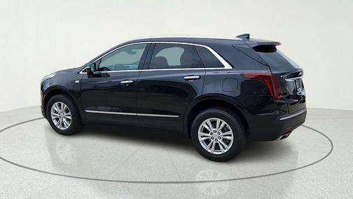 Stellar Black Metallic 2022 Cadillac XT5 Luxury