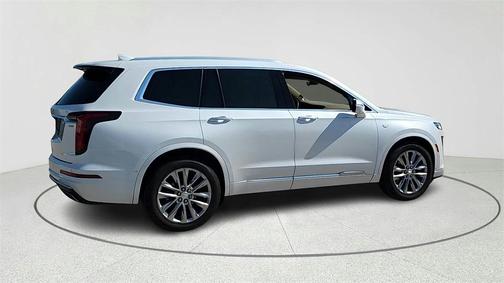 2022 Cadillac XT6 Premium Luxury FWD