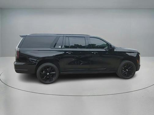 2025 Cadillac Escalade ESV Sport