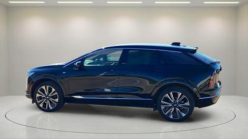 2025 Cadillac OPTIQ Luxury