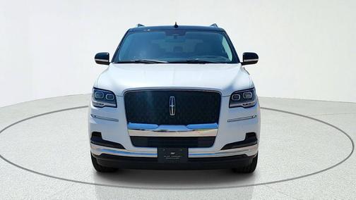 Pristine White Metallic Tri-Coat 2023 Lincoln Navigator Black Label