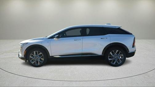 2025 Cadillac OPTIQ Luxury 1 AWD