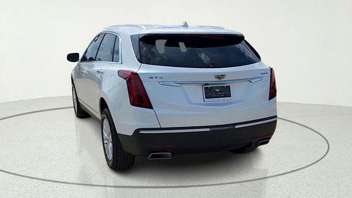 Crystal White Tricoat 2024 Cadillac XT5 Luxury