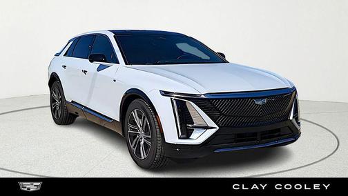 Vibrant White Tricoat 2026 Cadillac LYRIQ Premium Luxury