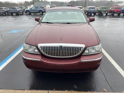 2004 Lincoln Town Car Ultimate