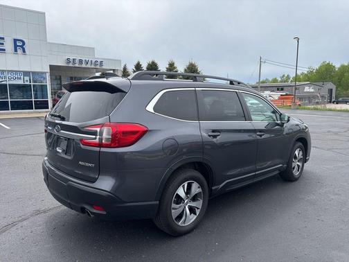 Magnetite Gray Metallic 2023 Subaru Ascent Premium 8-Passenger