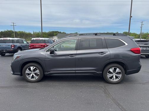 Magnetite Gray Metallic 2023 Subaru Ascent Premium 8-Passenger