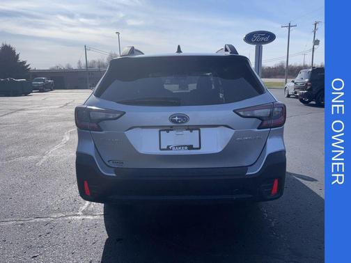 Ice Silver Metallic 2021 Subaru Outback Premium