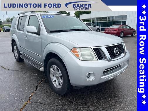 2011 Nissan Pathfinder Silver