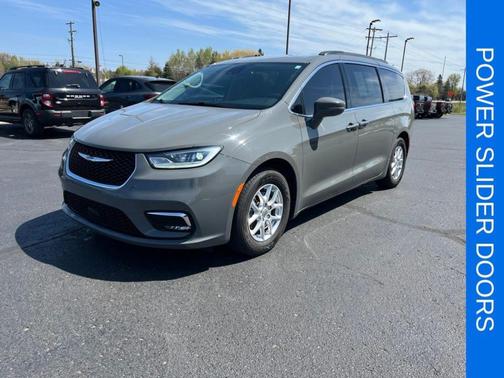 Ceramic Gray Clearcoat 2022 Chrysler Pacifica Touring-L