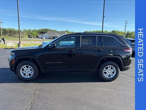 Diamond Black 2023 Jeep Grand Cherokee Laredo
