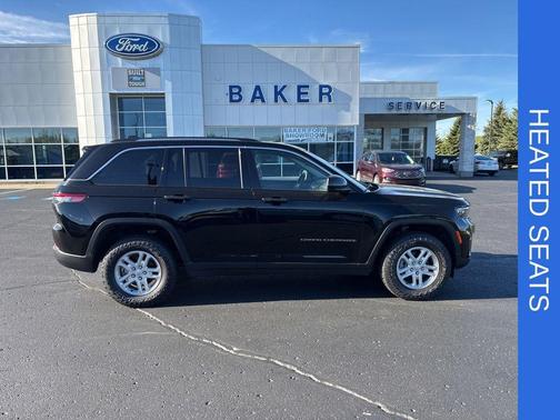 Diamond Black 2023 Jeep Grand Cherokee Laredo