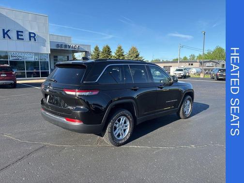 Diamond Black 2023 Jeep Grand Cherokee Laredo