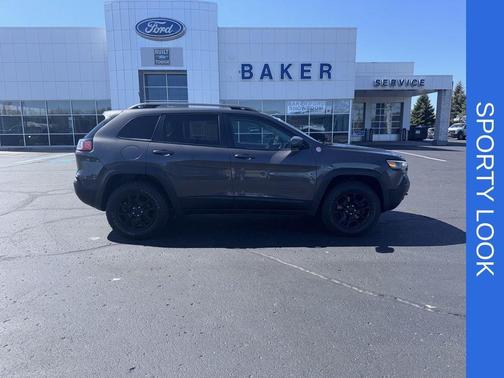 Granite Crystal Clearcoat Metallic 2019 Jeep Cherokee Trailhawk